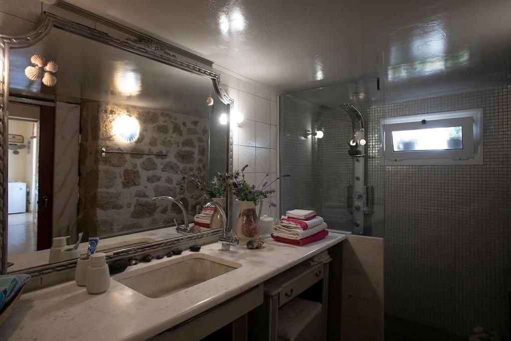 Stone Suite In The Center Of Corinto Exterior foto