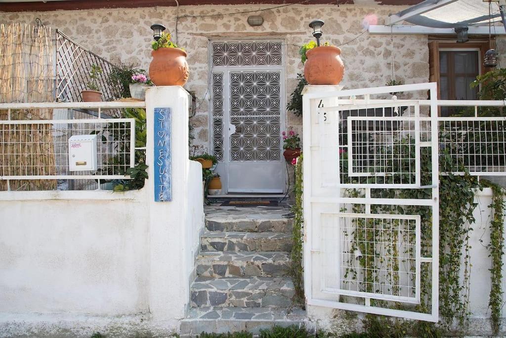 Stone Suite In The Center Of Corinto Exterior foto